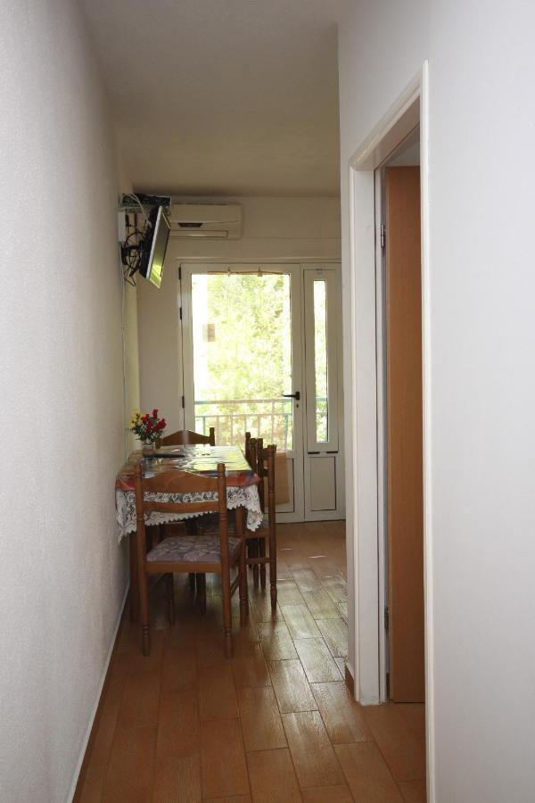 Apartments With A Parking Space Zivogosce - Porat, Makarska - 6700 Igrane Bagian luar foto