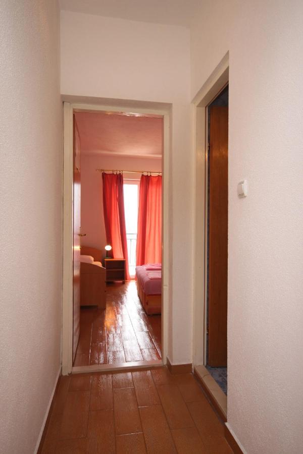 Apartments With A Parking Space Zivogosce - Porat, Makarska - 6700 Igrane Bagian luar foto